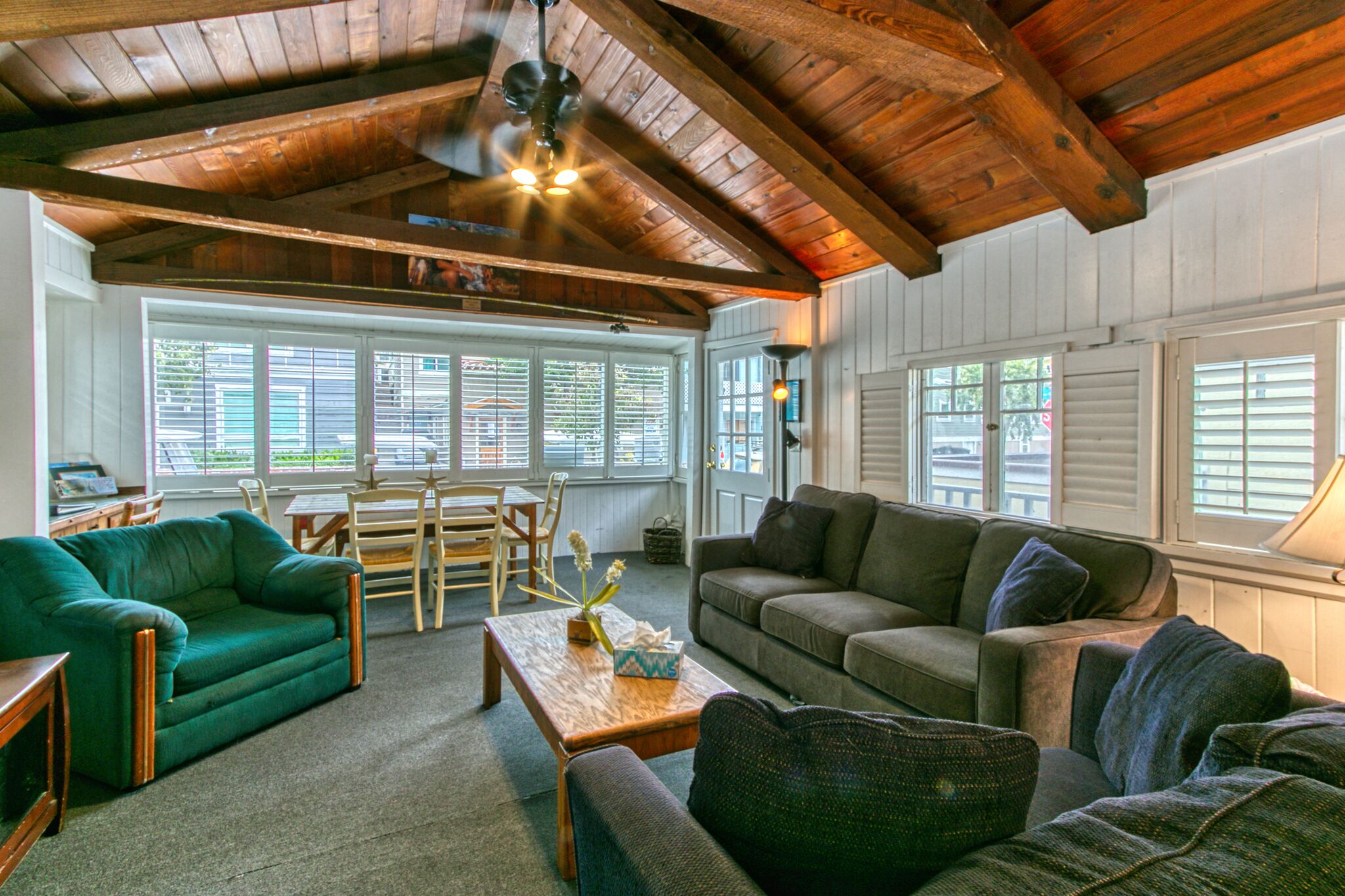 304S: Budget-friendly Cottage, Open Floorplan Duplex, 2 Blocks to Beach, Shops +