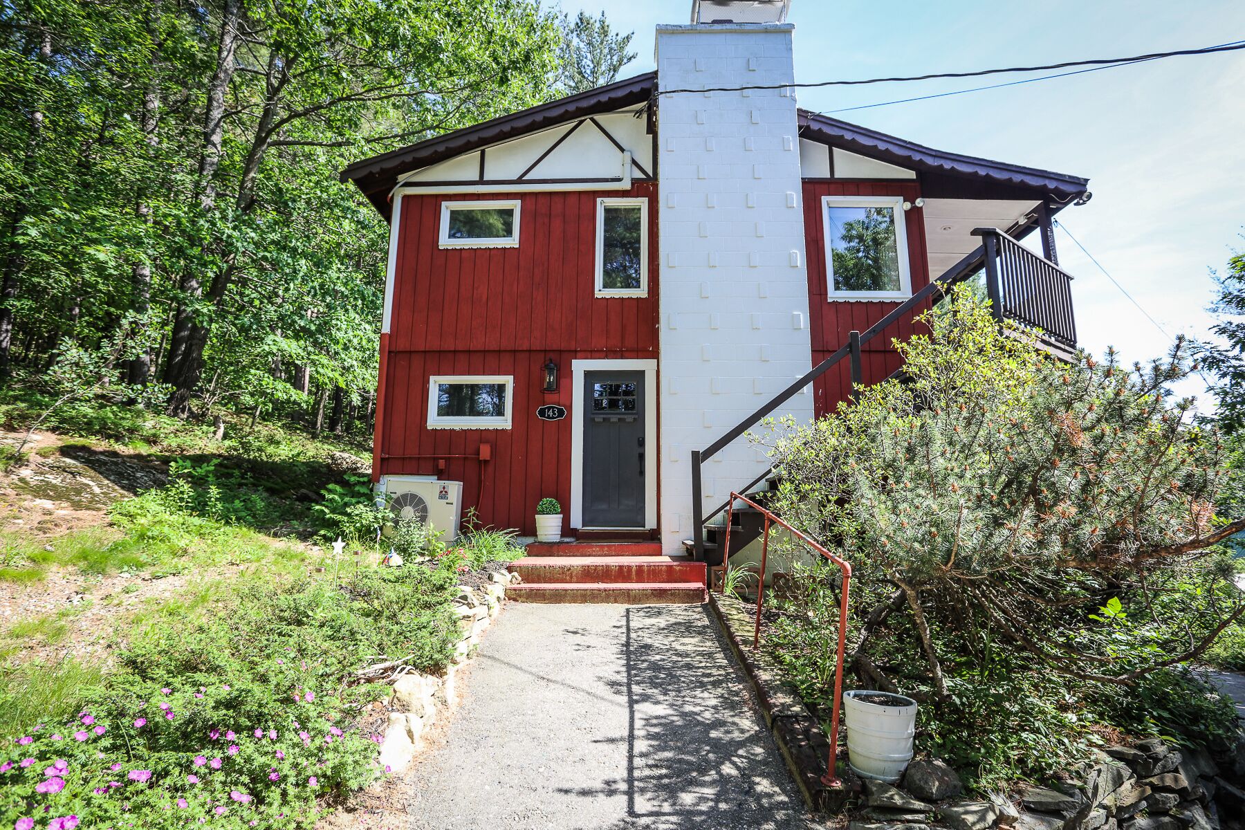 Lake & Ski- 4 bedroom vacation house