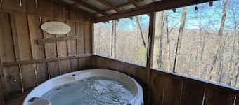 Scegli me, ho, vasca idromassaggio, privato, grill, cucina completa, WiFI gratuito, animali domestici