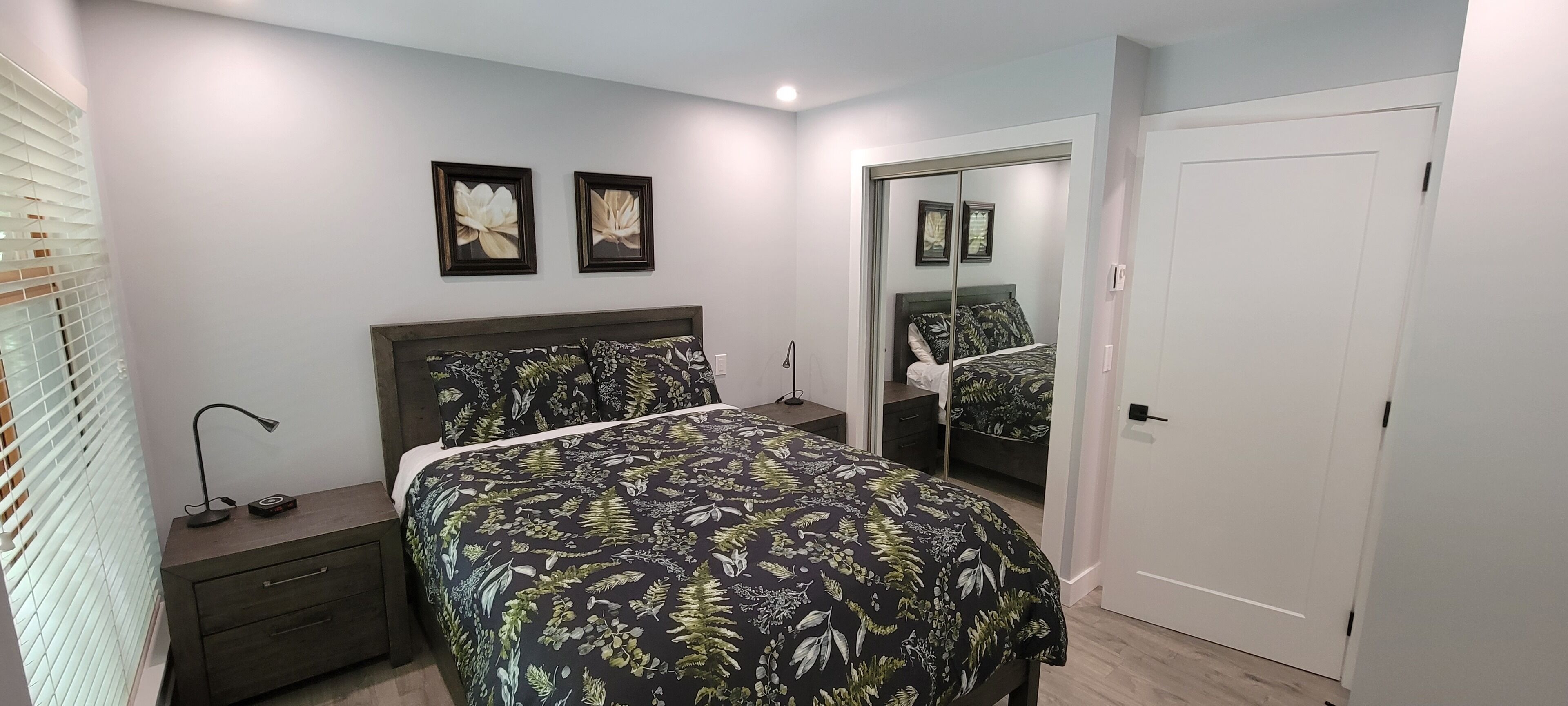 Updated Stoney Creek Condo in Whistler Village. Great Pool & Hot Tub Area.