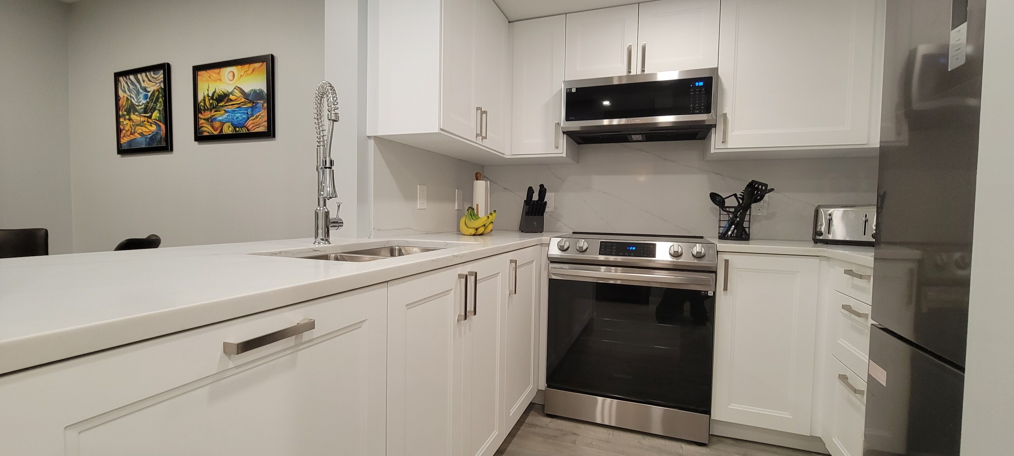 Updated Stoney Creek Condo in Whistler Village. Great Pool & Hot Tub Area.