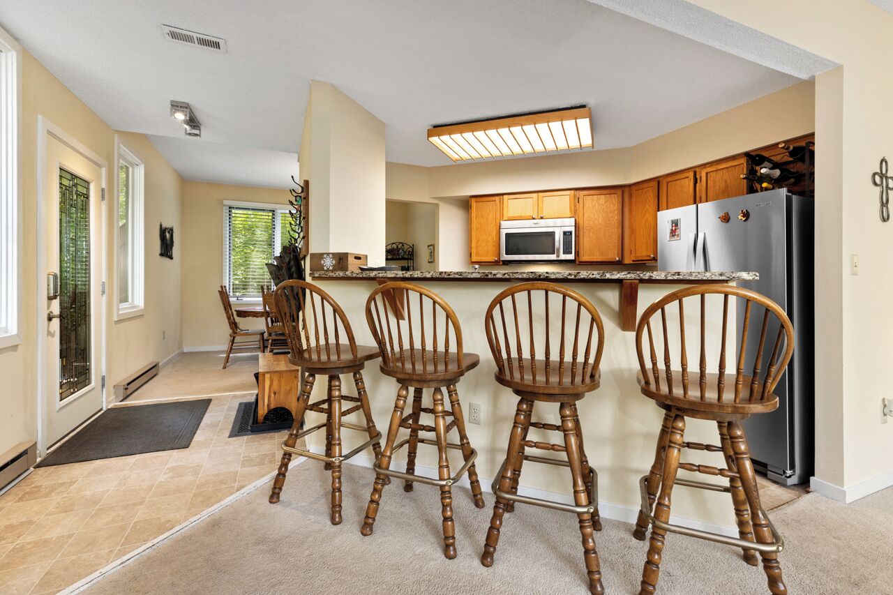 Wintergreen Resort Home, @  top of mountain with shuttle acces to Ski Lifts