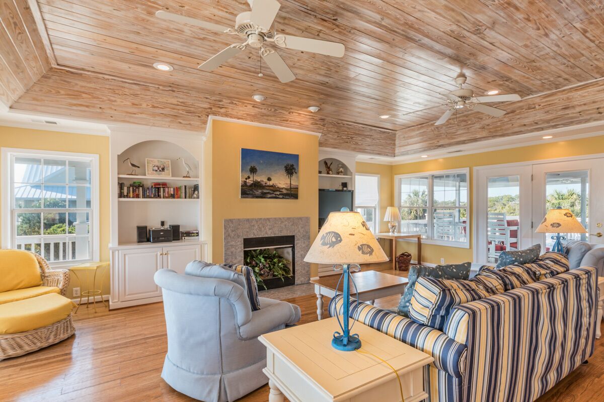 Summer Weeks Available! Beautiful Fripp Island Home. Canal-front! Pool table. Just 50 yrds to beach.