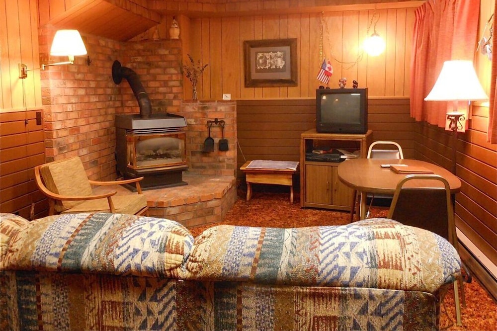 Quaint, Dog-Friendly Mountain Condo