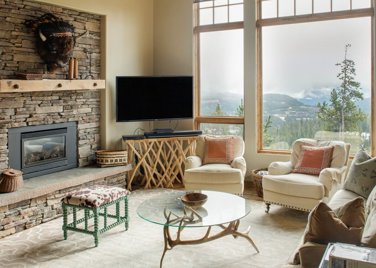 Ski Season Stays Available!  Marvelous townhome with breathtaking views and private hot tub