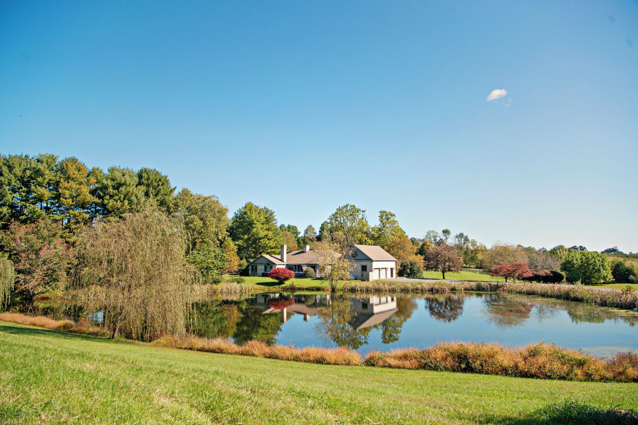 10 Person House with Private Hot tub on Spectacular Rural Estate