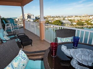Property grounds - Harborview Grande 803 Luxury Waterfront Condo (Clearwater Beach)