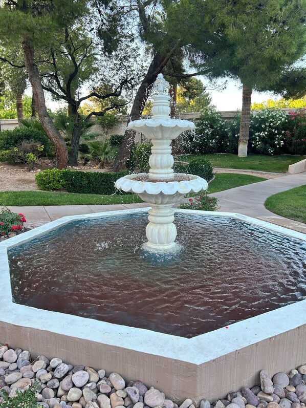 المنطقة المحيطة بالمنشأة