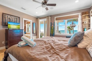 4 bedrooms, iron/ironing board, Internet, bed sheets