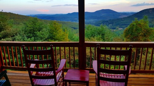 Absolute High - 3BR/2BA near West Jefferson w/Long Range Views, Gas F/P