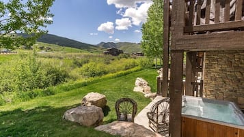 Bain à remous extérieur