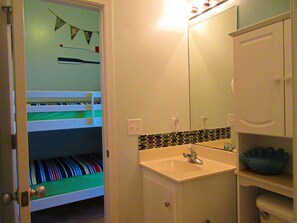 Bathroom - Inn at Dauphin Island 406 Efficient 1BR Sleeps 6! Incredible Views!! (Dauphin Island)
