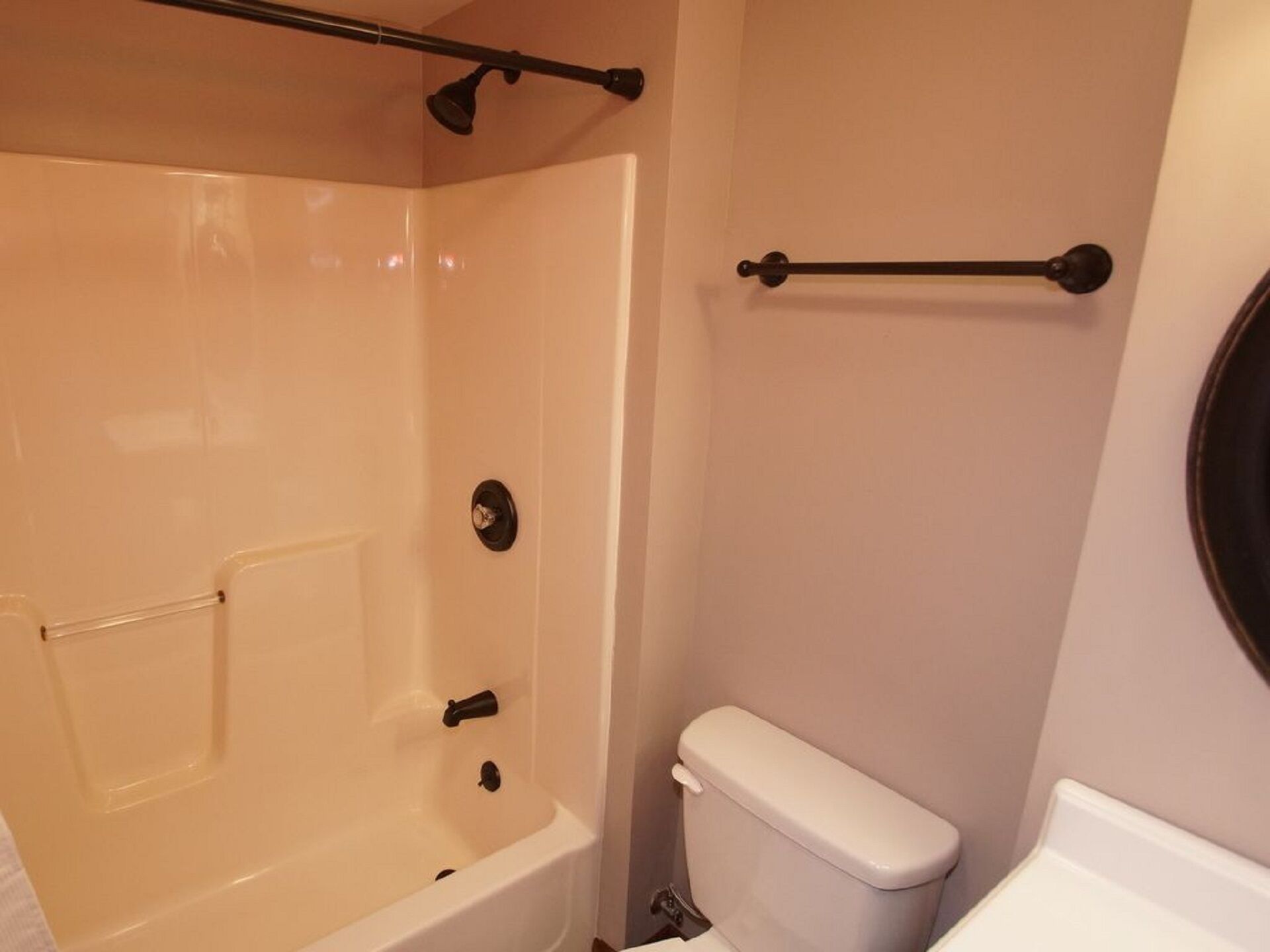 ALL 4 SEASONS SIZZLE AT THE  BEAUTIFUL LAKE ESCAPE AT LAKE HARMONY !!!