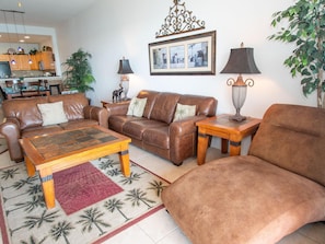 Living Room - Harborview Grande 202 Pet Friendly Waterfront Condo (Clearwater Beach)
