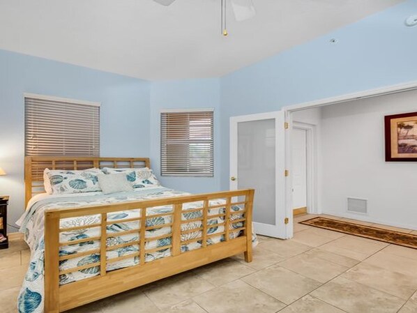  Guest Bedroom - Harborview Grande 202 Pet Friendly Waterfront Condo (Clearwater Beach)