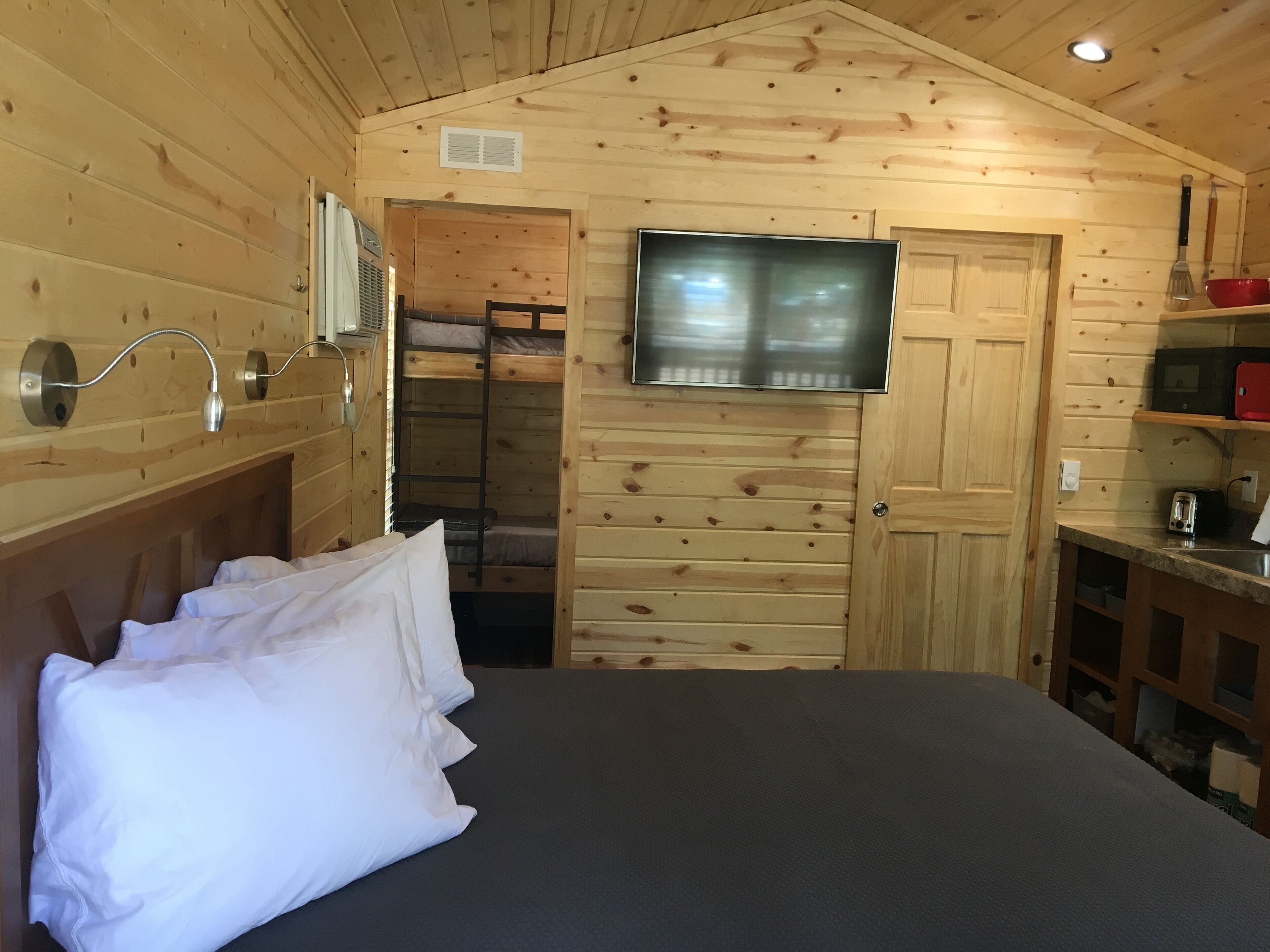Tiny Cabin at Zion Canyon Campground and Resort. Only .5 mile from Park Entrance
