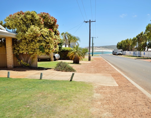 Mbale - Kalbarri, WA