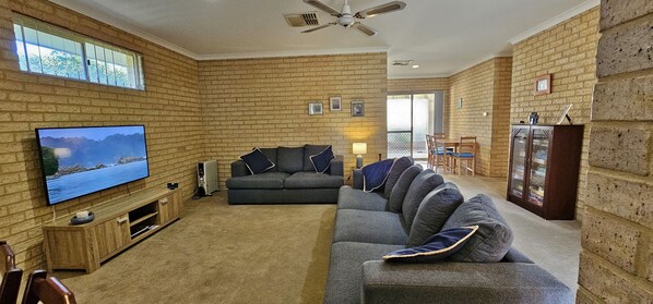 Living area - Mbale - Kalbarri, WA (Kalbarri)