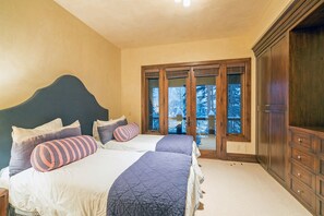 4 chambres, fer et planche à repasser, Wi-Fi gratuit, draps fournis