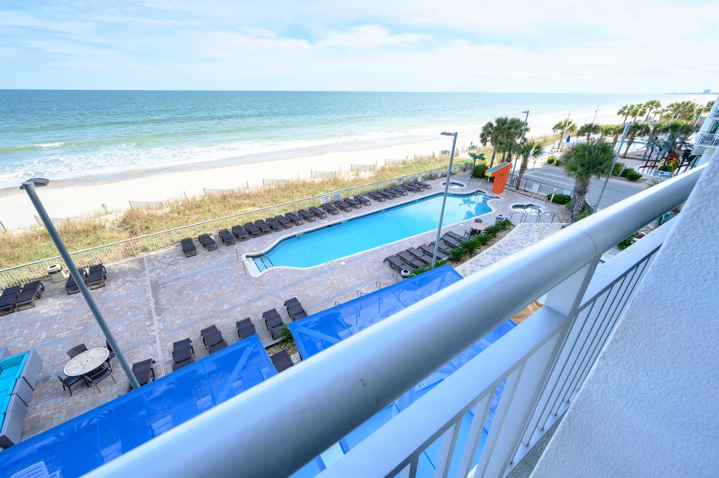 Een binnenzwembad, een verwarmd zwembad