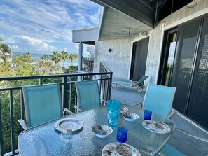 Outdoor dining - Ocean View Monthly Rental at 1800 Atlantic- Open Nov, December & January (Key West)