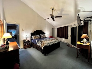 3 Schlafzimmer, Schreibtisch, Bügeleisen/Bügelbrett, kostenloses WLAN