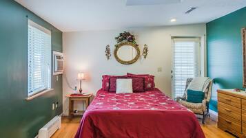 1 bedroom, desk, iron/ironing board, free WiFi