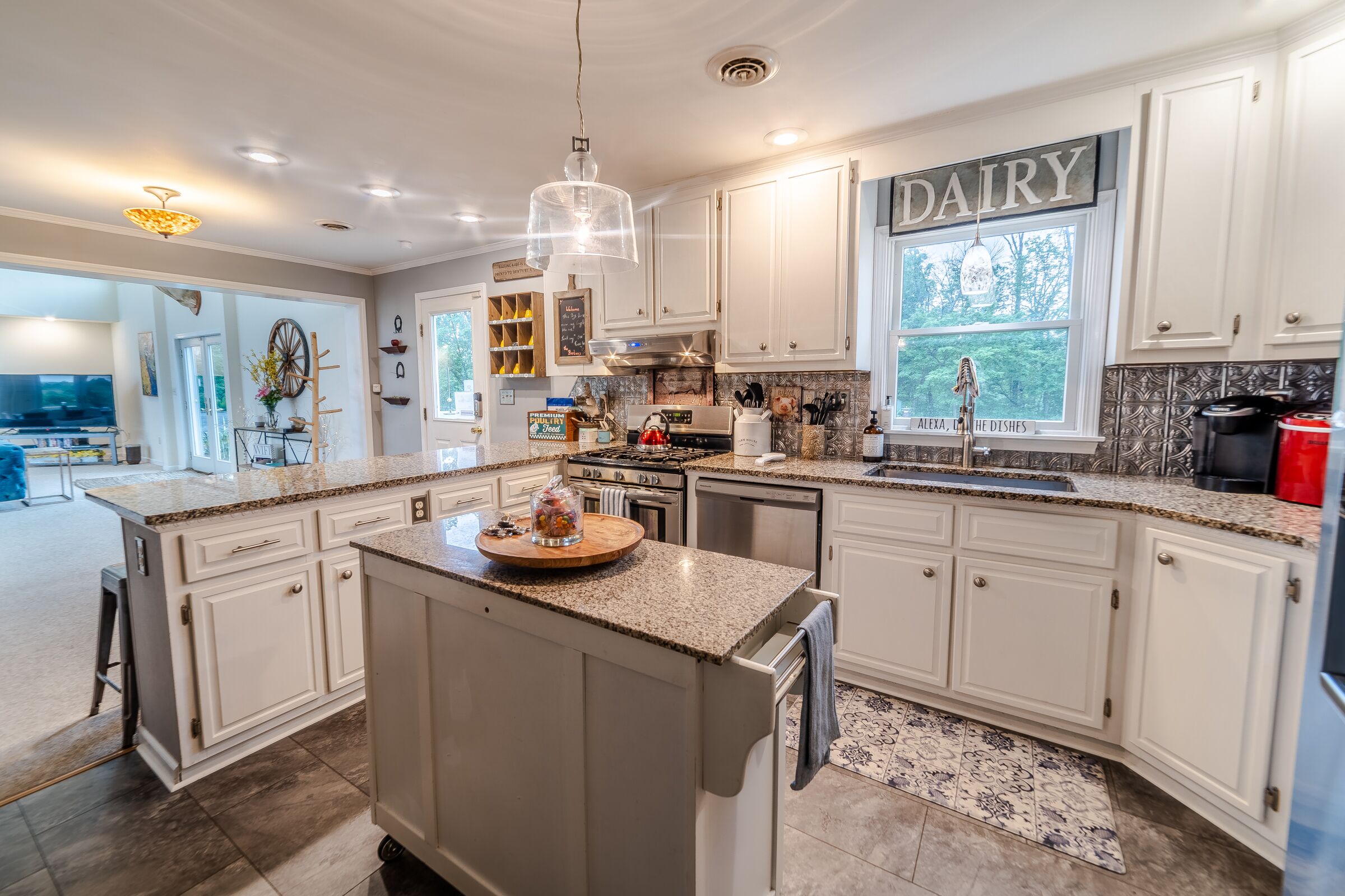 Gettysburg's only Heated Indoor Pool year-round! Game Room! Hot Tub extra Cost