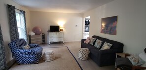 Living area - Bay Head - Open Concept Home with Water View (Point Pleasant)