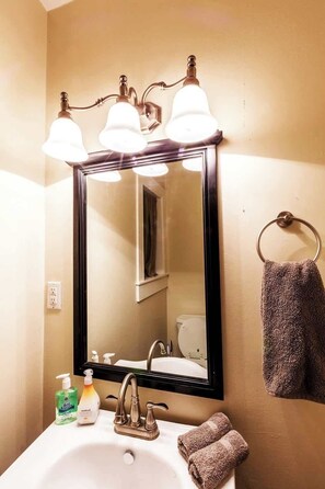 Unclassified image, 5 of 28, button