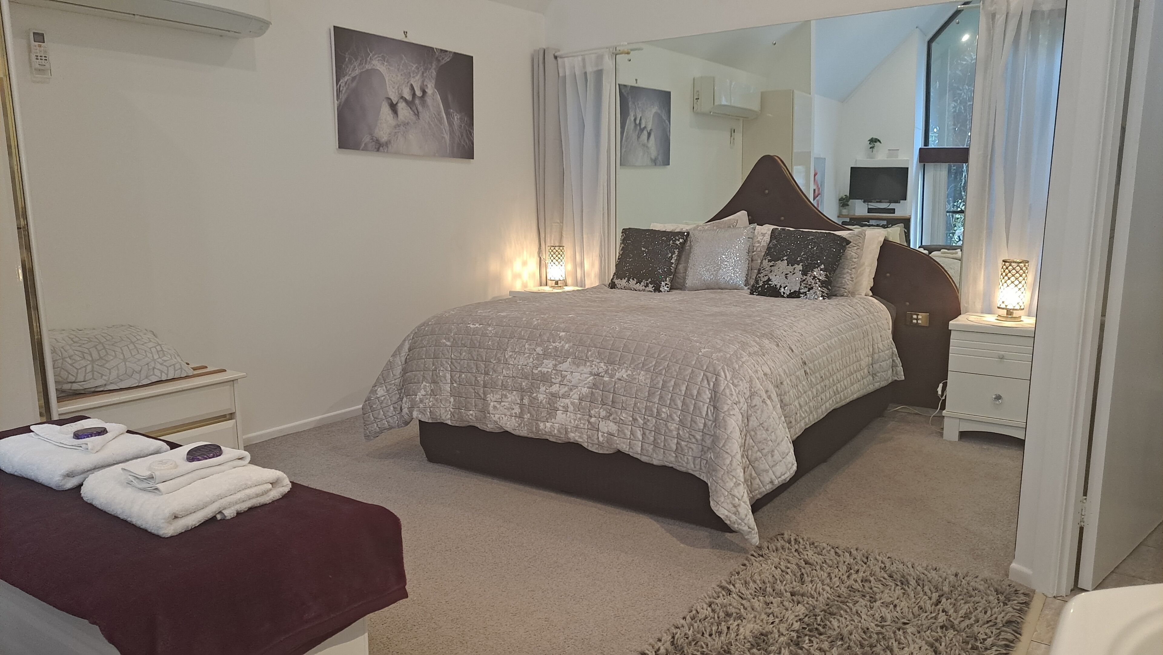 Indulge A While Chalet on Gallery Walk <br>Tamborine Mountain 