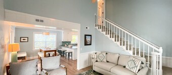 Stranded On Purpose "Bluebird Day Too":  Spacious dog friendly with a pool table
