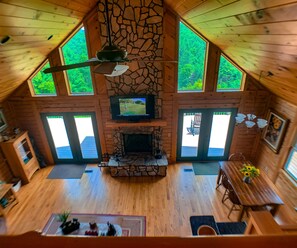 Interior - Warm Evenings in a Mtn Vacation Home with a Crackling FirePit @Over the River (West Jefferson)
