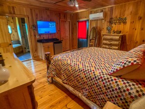 4 bedrooms, iron/ironing board, free WiFi, bed sheets - Warm Evenings in a Mtn Vacation Home with a Crackling FirePit @Over the River (West Jefferson)