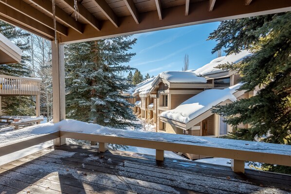 Property grounds - Sunburst Condo 2779 - Room for Up To 10 Guests and Elkhorn Resort Amenities (Elkhorn)