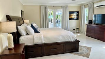 5 bedrooms, desk, iron/ironing board, free WiFi