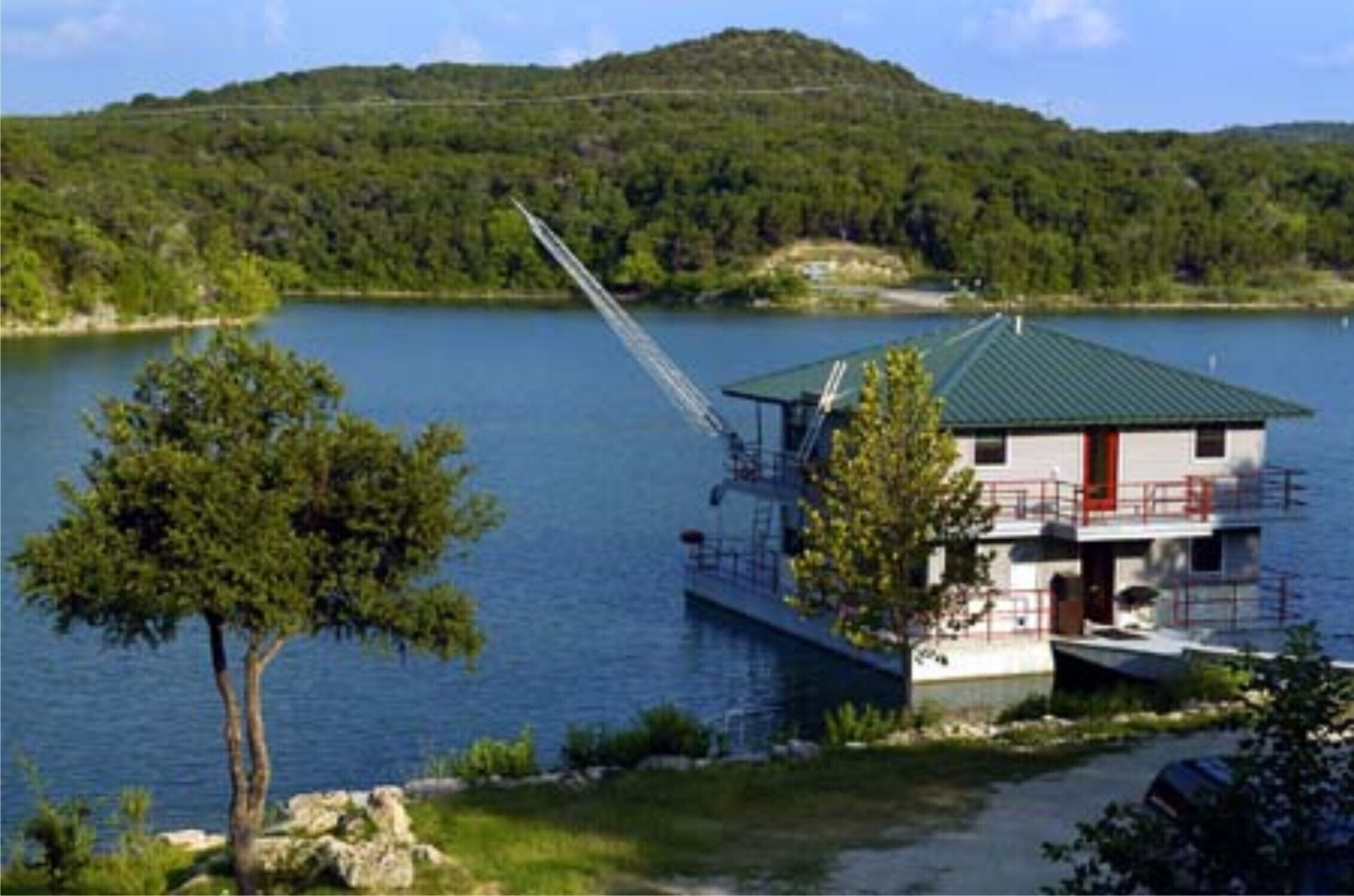 The perfect family lake house made even better by the fact that it is floating!