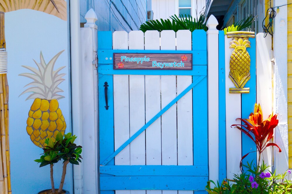 Family Beach Apartment steps from the beach. Pet Friendly!
