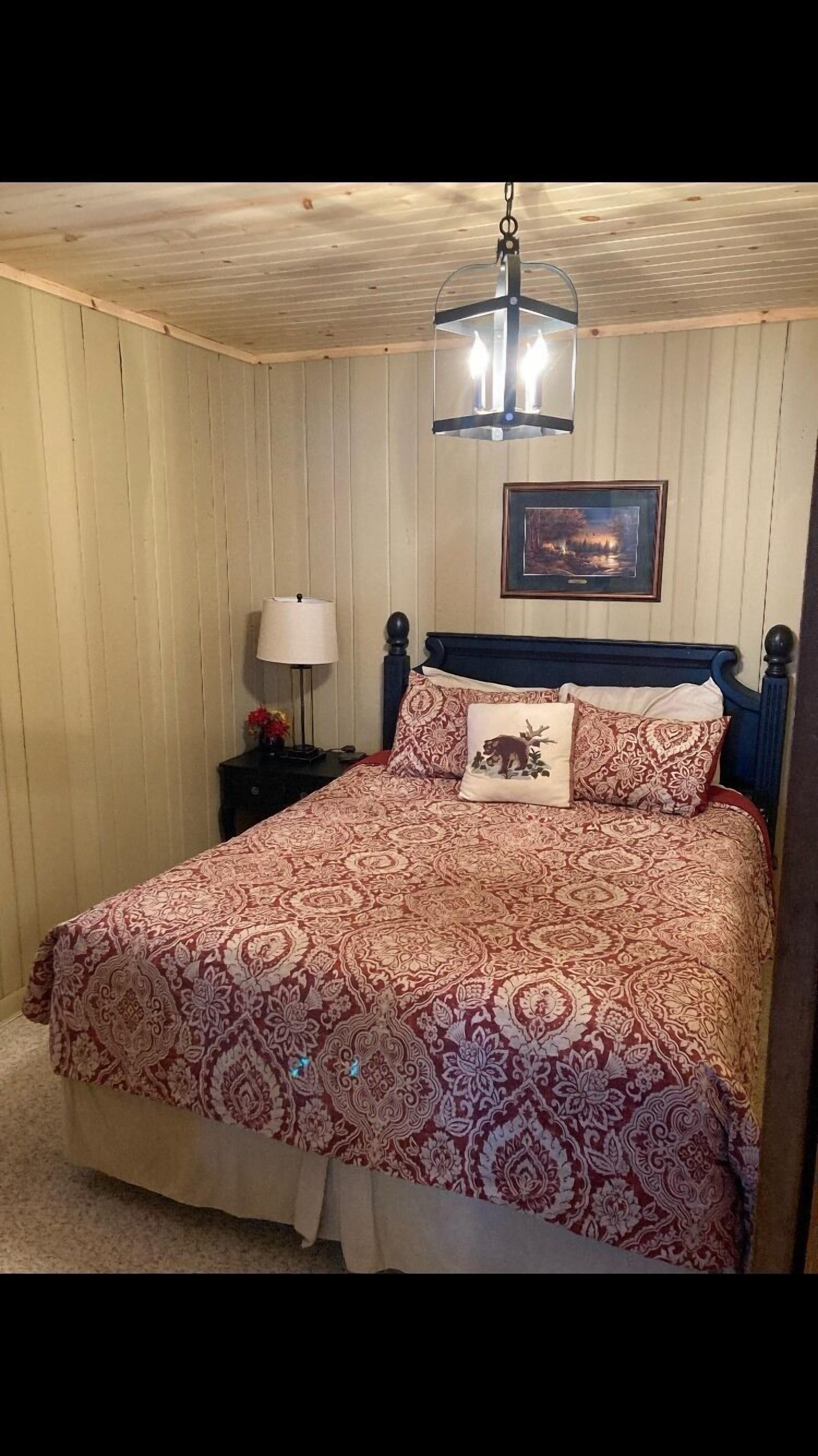 Fun Family Cabin In Beautiful Brainerd MN! 
 Only rent by the week in the summer