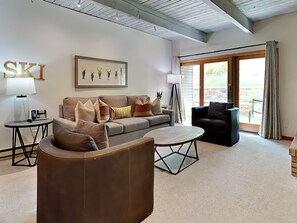 TV, fireplace, DVD player, ping pong