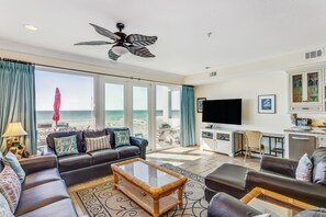 Televisión y futbolito 