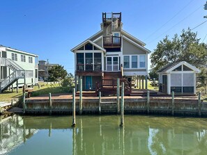 Exterior - Art-Sea:  Architectural beauty, private boat dock (Ocracoke)