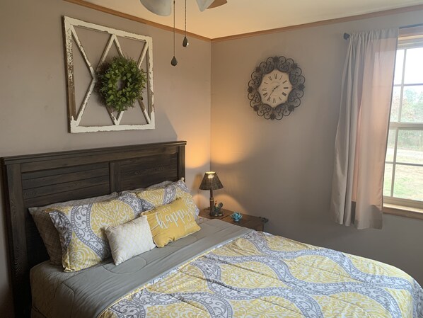 2 bedrooms, WiFi, bed sheets