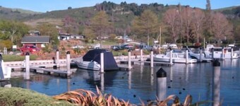 Great family bach in Kinloch