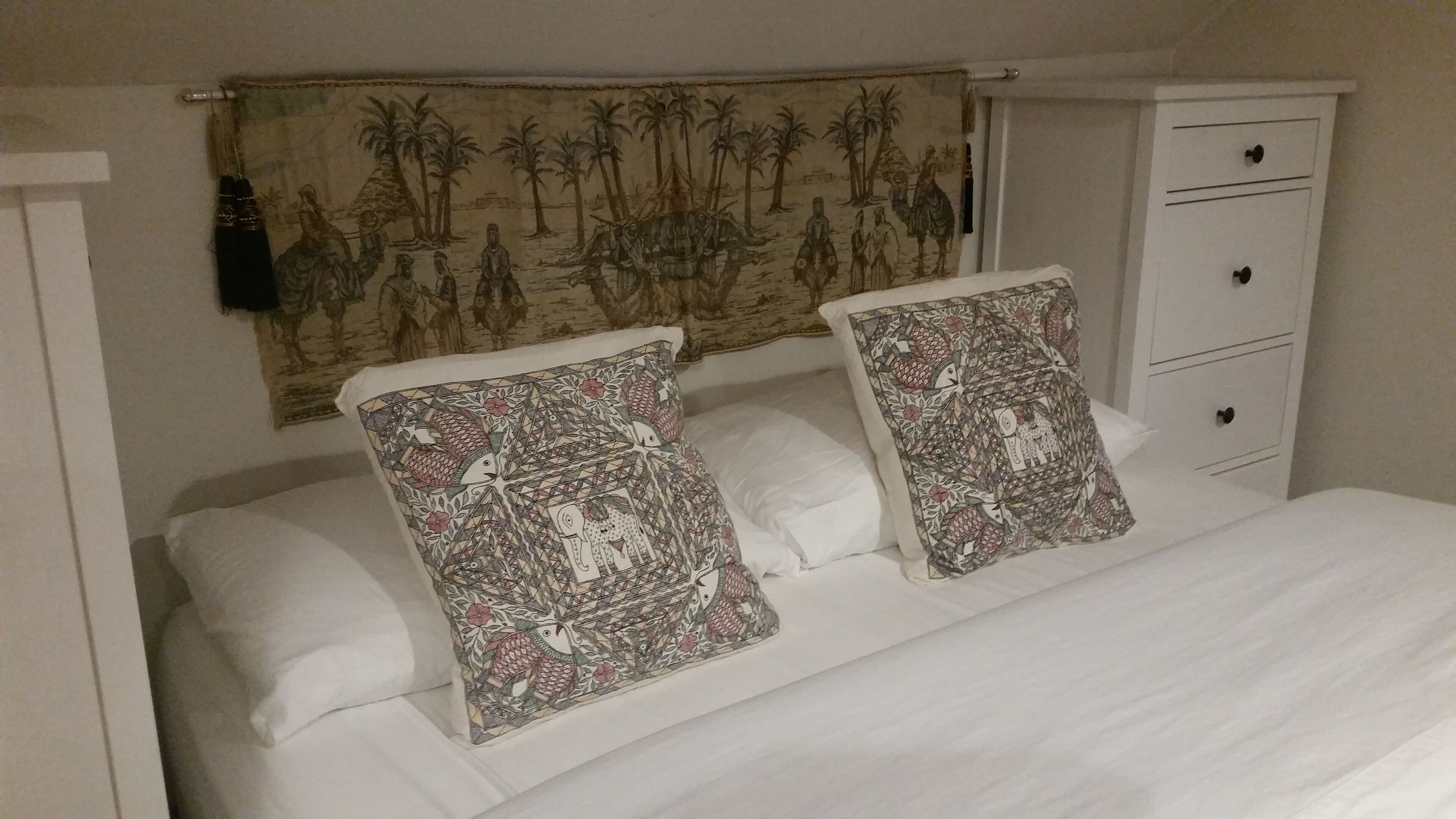 Abington Jenkintown Two Bedroom apartment in Philadelphia Suburbs