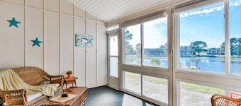 Serene Waterfront Home In Fenwick Island -  Steps To pool. Minutes To Beach.