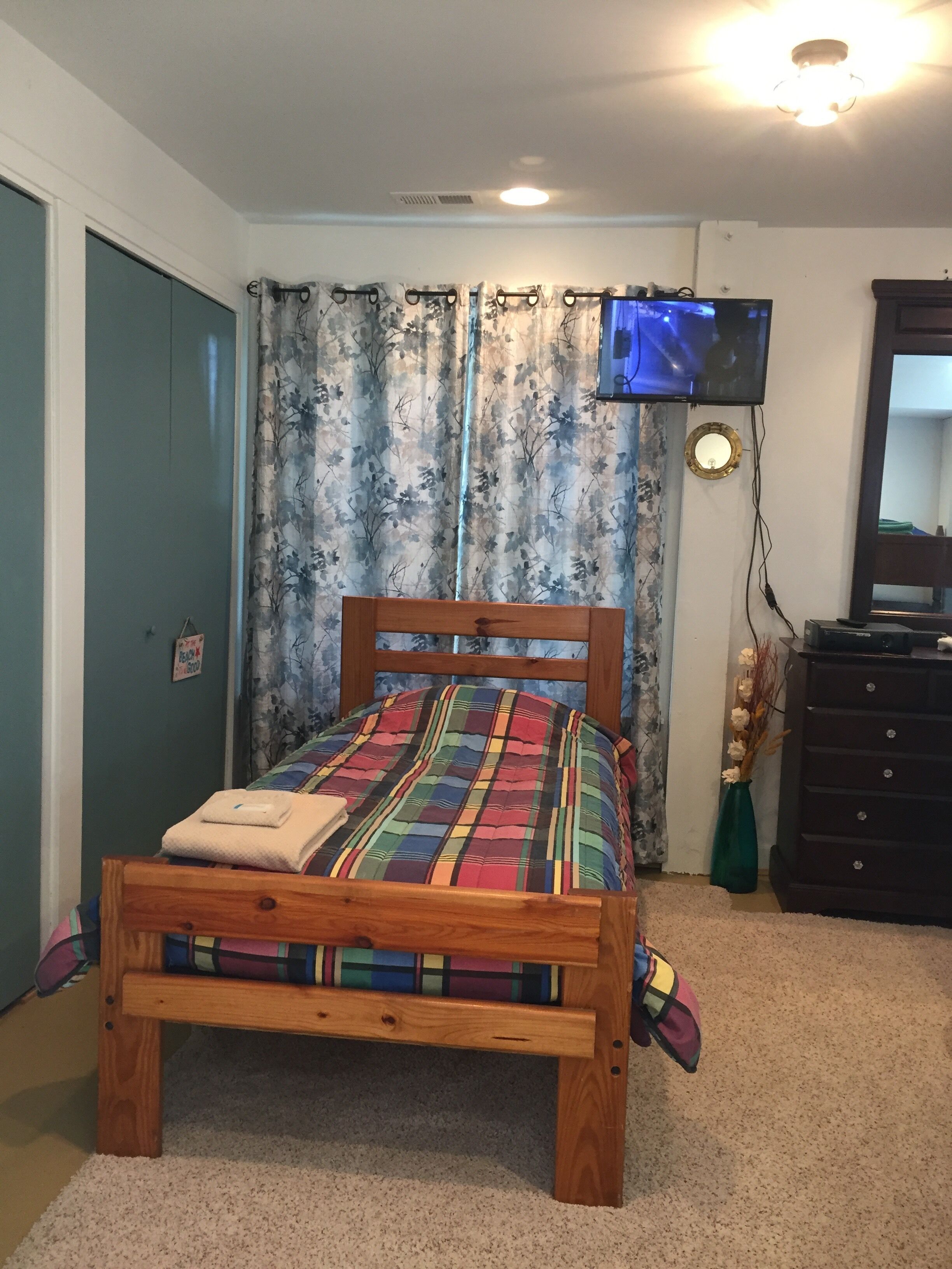 OBX home, Hot Tub, pool table, bikes, fireplace 