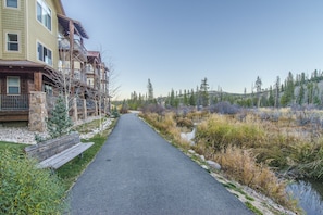 Unclassified image, 4 of 32, button - Luxury Condo @ Standard Pricing. GREAT VIEWS. Private deck. POOL & HOT TUB (Winter Park)