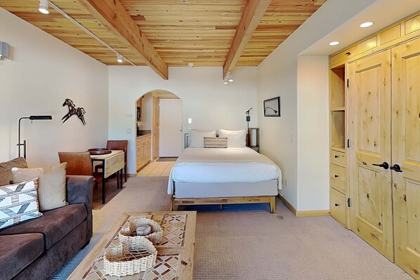 1 bedroom, iron/ironing board, travel crib, internet