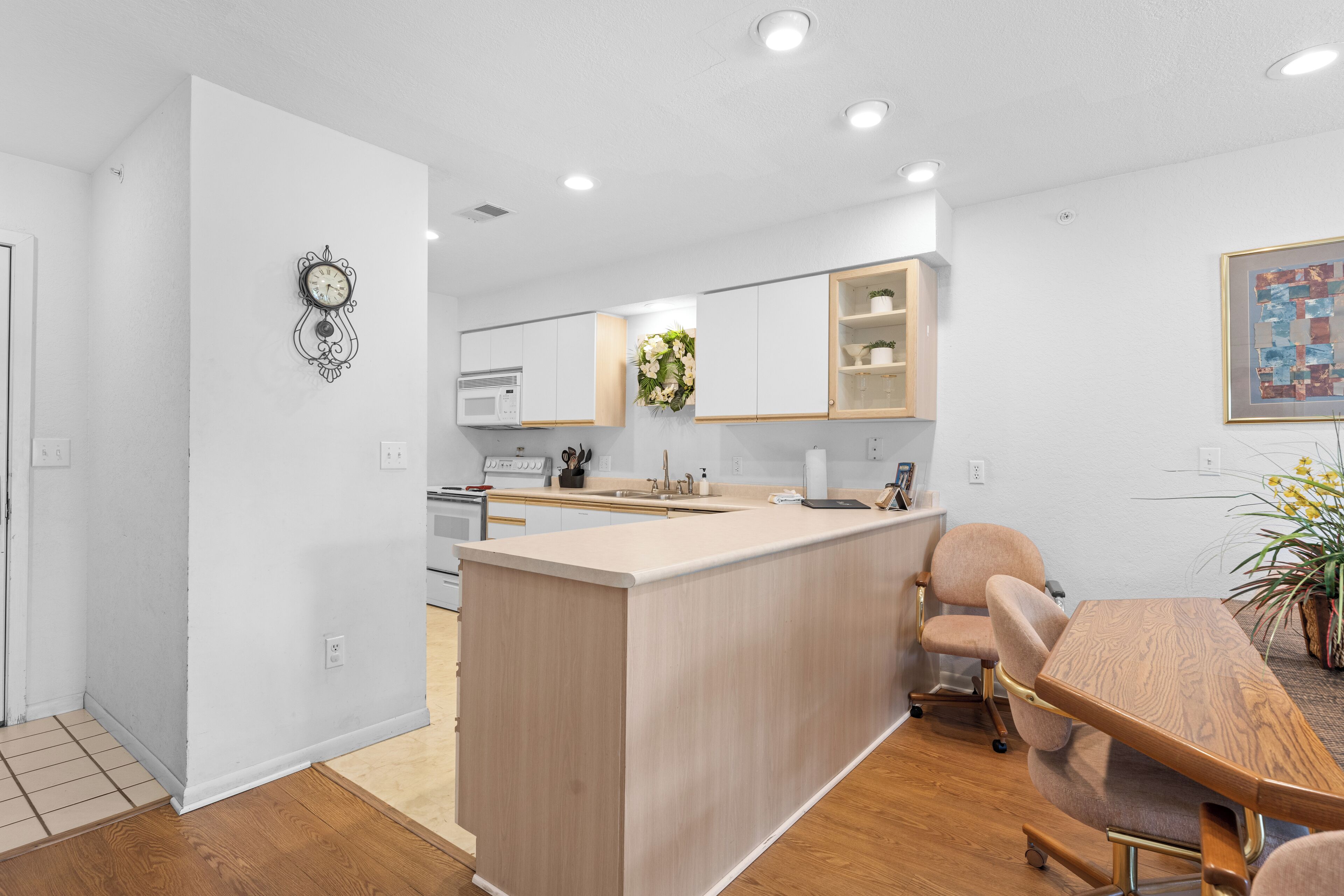 Super Cozy and Clean 2BD/2BA Condo! Minutes to Downtown Branson and Shopping!